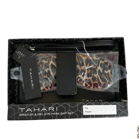 TAHARI Wristlet & Eye GelMask Gift Set BNWT - Picture 1 of 3